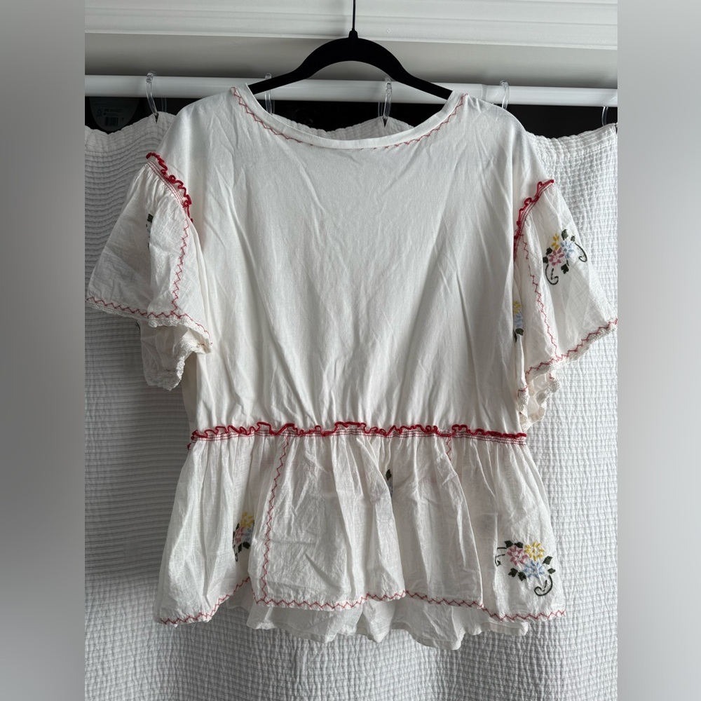 Anthropologie White and Red Flutter Sleeve Peplum Blouse